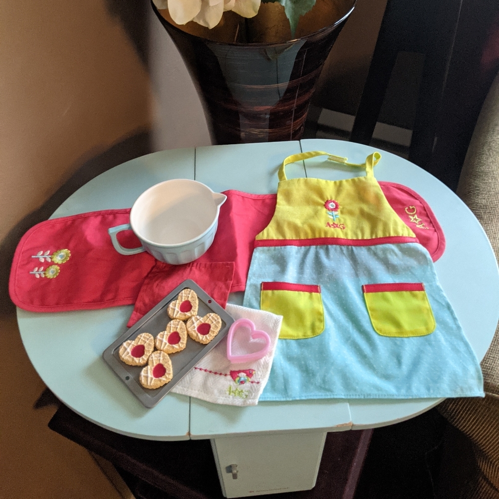 American Girl Bakers table cooking set